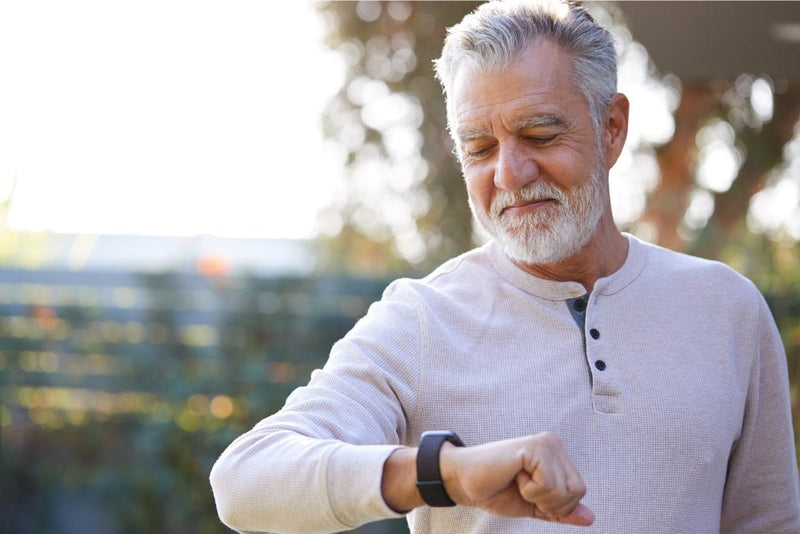 Best Health Watch For Seniors: Top Choices in 2023 For Elderly Care - GratiTea